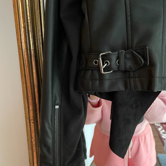 Stylish French Connection Black Faux Leather Jacket - Picture 3 of 4